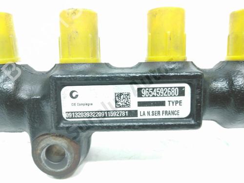 Injection rail CITROËN C5 III (RD_) 1.6 HDi 110 (RD9HZC) | BP36508923M98 - Image 3