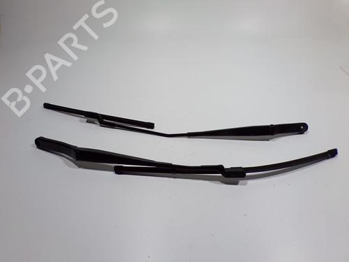 Used Front windshield wiper arm Front windshield wiper arm 37789804 37789804