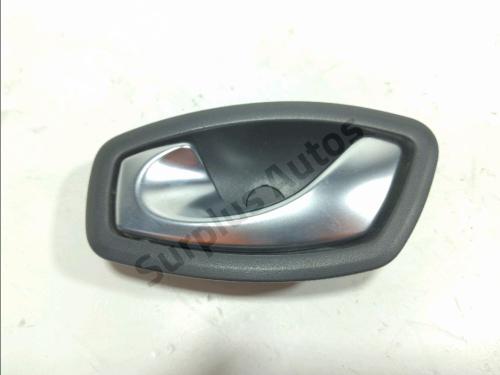 front-left-interior-door-handle-renault-zoe-bfm_-2012-40620982 main image