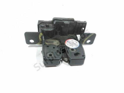 Used Tailgate lock RENAULT CLIO III (BR0/1, CR0/1) 1.5 dCi (BR17, CR17) (86 hp) 28803931