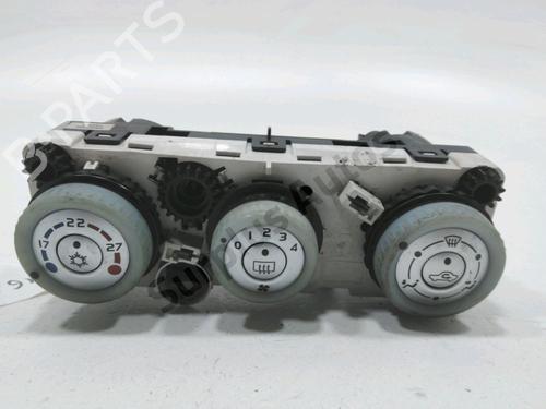 AC Styreenhet / Manøvreringsenhet MITSUBISHI COLT VI (Z3_A, Z2_A) 1.3 (Z21A) (95 hp) 30988833