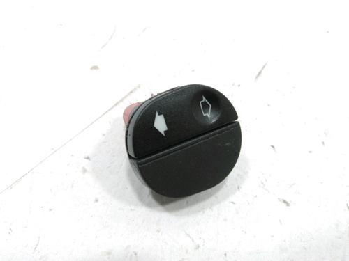Used Right front window switch Right front window switch 37772866 37772866