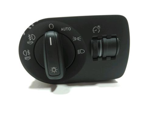 Used Headlight switch AUDI Q3 (8UB, 8UG) 2.0 TFSI quattro (170 hp) 28228558