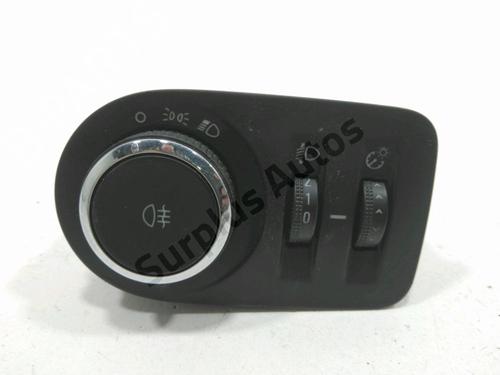 Used Headlight switch OPEL CORSA D (S07) 1.3 CDTI (L08, L68) (75 hp) 30990461