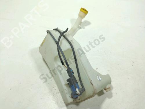 windscreen-washer-tank-renault-clio-iv-bh_-2012-2013-2014-2015-2016-2017-2018-2019-2020-2021-40465395 main image