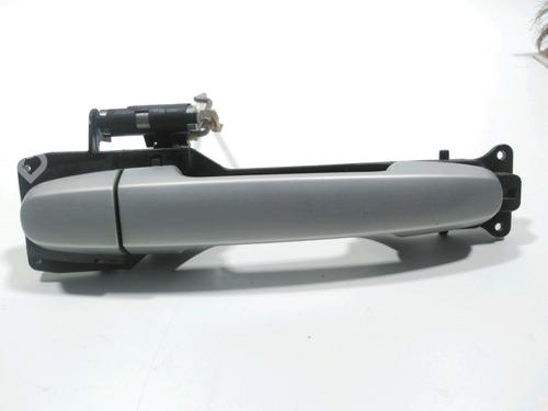 Used Front right exterior door handle TOYOTA YARIS (_P9_) 1.4 D-4D (NLP90_, NLP90R) (90 hp) 28241862