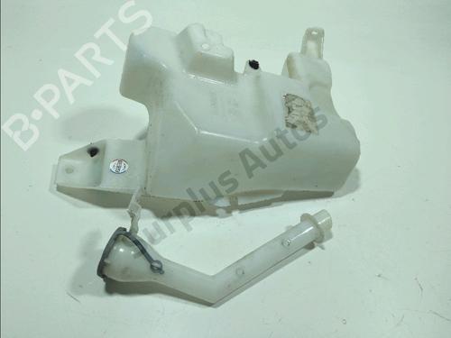 Used Windscreen washer tank Windscreen washer tank NISSAN QASHQAI II (J11, J11_) 1.2 DIG-T (115 hp) 36374749 36374749