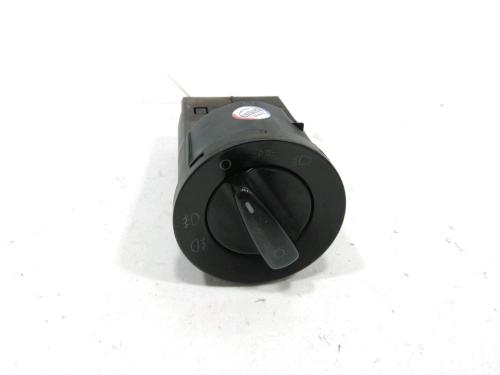 Used Headlight switch Headlight switch VW PASSAT B5.5 Variant (3B6) 1.9 TDI (130 hp) 37767629 37767629
