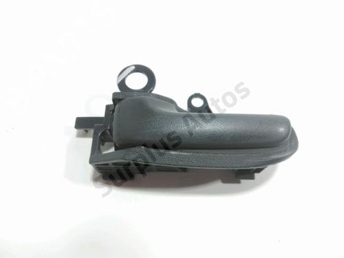 Used Front left interior door handle TOYOTA YARIS (_P1_) 1.4 D-4D (NLP10_, NLP10R) (75 hp) 28243356