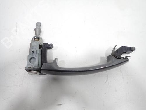 Used Front left exterior door handle Front left exterior door handle 37017805 37017805