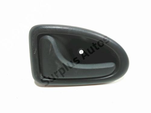 Venstre fortil invendig håndtag RENAULT CLIO II (BB_, CB_) 1.2 16V (BB05, BB0W, BB11, BB27, BB2T, BB2U, BB2V, CB05,... (75 hp) 30269318