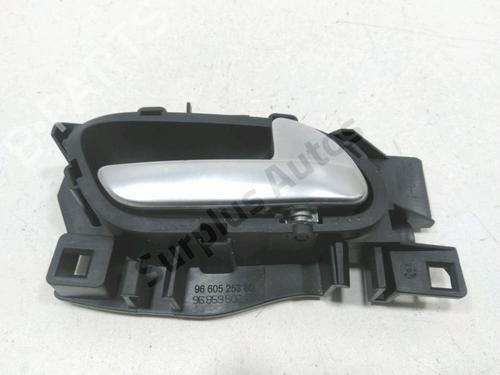 Used Rear right interior door handle PEUGEOT 208 I (CA_, CC_) 1.4 HDi (68 hp) 30999975