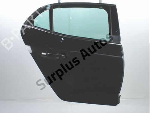 dr-hjre-bagtil-renault-megane-iv-hatchback-b9amn_-2015-35720024 main image