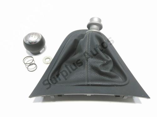 shift-knob-toyota-auris-_e15_-2006-2007-2008-2009-2010-2011-2012-2013-36898927 main image