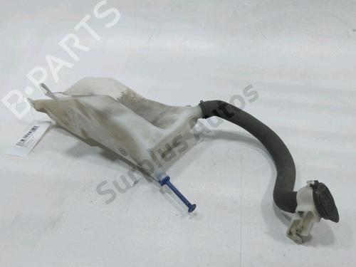 Used Windscreen washer tank TOYOTA RAV 4 I Cabrio (_A1_) 2.0 4WD (SXA10) (129 hp) 31008878