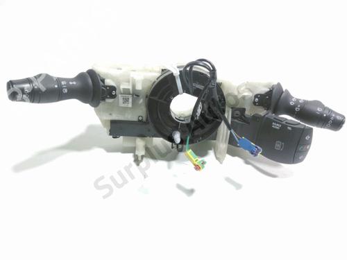 steering-wheel-controls-renault-megane-iii-hatchback-bz01_-b3_-2008-36519060 main image