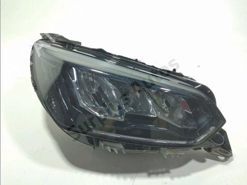 Used Right headlight Right headlight PEUGEOT 208 II (UB_, UP_, UW_, UJ_) 1.2 PureTech 100 (101 hp) 40214615 40214615