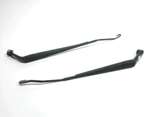 Used Front windshield wiper arm TOYOTA AVENSIS (_T25_) 2.0 D-4D (ADT250_, ADT250R) (126 hp) 28271951