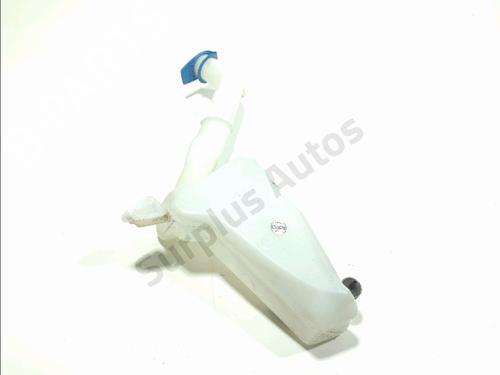 Used Windscreen washer tank Windscreen washer tank VW POLO IV (9N_, 9A_) 1.4 16V (80 hp) 40061063 40061063