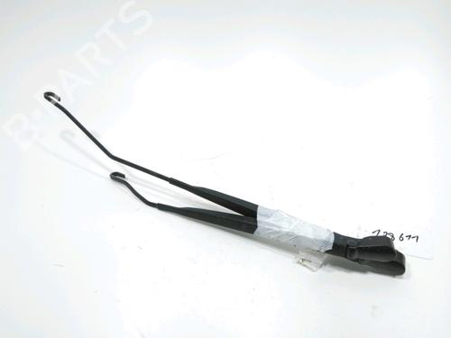 Used Front windshield wiper arm PEUGEOT 1007 (KM_) 1.6 HDi (109 hp) 31007676