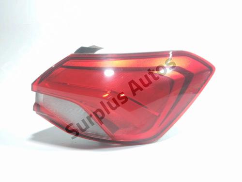 Feu arrière droit FORD FOCUS IV (HN) 1.5 EcoBlue (120 hp) 32181724