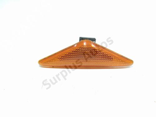 Høyre indikator FORD FOCUS I (DAW, DBW) 1.8 DI / TDDi (75 hp) 30918988