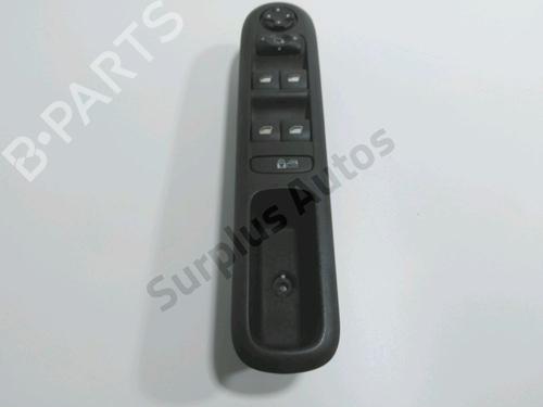 Used Left front window switch PEUGEOT 5008 (0U_, 0E_) 1.6 HDi (114 hp) 30958266