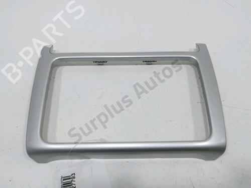 Midtkonsoll Midtkonsoll VW POLO V (6R1, 6C1) 1.4 (6R1) (85 hp) 30991889 30991889
