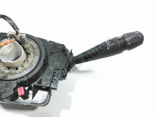 Steering wheel controls PEUGEOT 308 II (LB_, LP_, LW_, LH_, L3_) 1.6 BlueHDi 120 | BP29579702E15