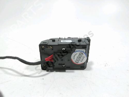 Left front window switch TESLA MODEL Y (5YJY) EV | BP37778127I27 - Image 2