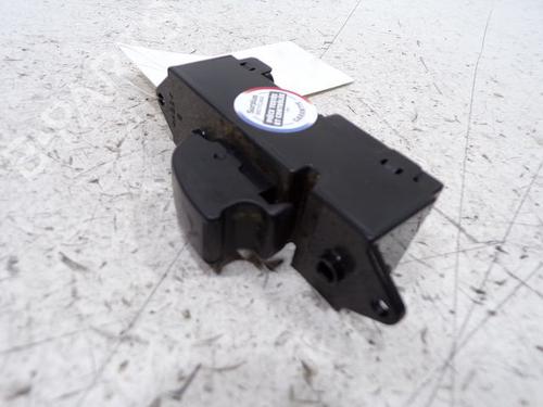 Used Right rear window switch Right rear window switch 37778321 37778321