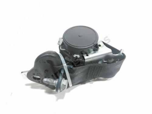 Sikkerhetsbelte bak venstre Sikkerhetsbelte bak venstre PEUGEOT 208 I (CA_, CC_) 1.5 BlueHDI 100 (102 hp) 36464653 36464653