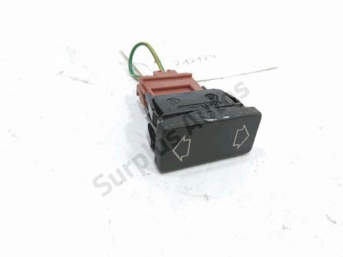 Used Left front window switch Left front window switch CITROËN SAXO (S0, S1) 1.1 X, SX (60 hp) 30999061 30999061