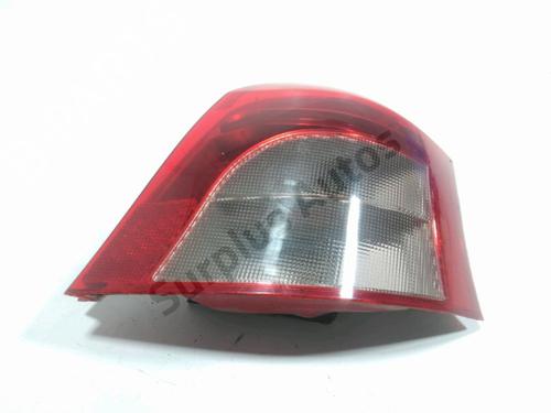 Højre baglygte TOYOTA YARIS (_P9_) 1.4 D-4D (NLP90_, NLP90R) (90 hp) 31040762