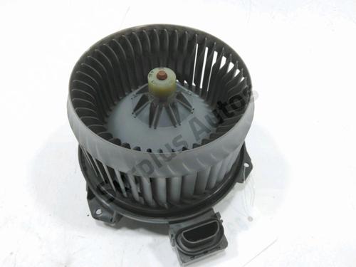 Used Heater blower motor TOYOTA YARIS (_P9_) 1.4 D-4D (NLP90_, NLP90R) (90 hp) 30986864