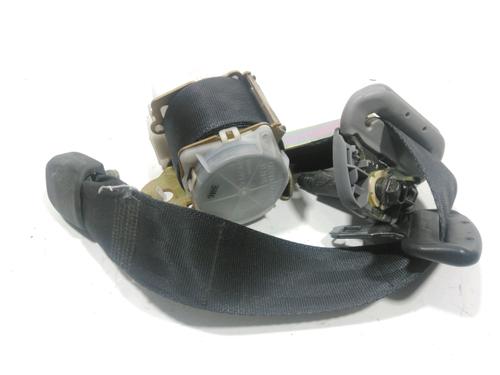 Højre bagtil seleforstrammer TOYOTA RAV 4 II (_A2_) 2.0 4WD (ACA21, ACA20) (150 hp) 28232835