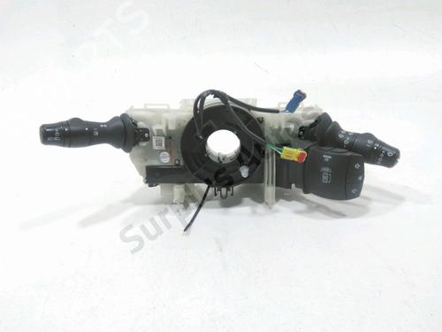 steering-wheel-controls-renault-megane-iii-hatchback-bz01_-b3_-2008-38035275 main image