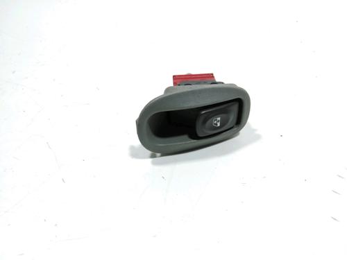 Interrupteur de vitre arrière gauche RENAULT SCÉNIC I MPV (JA0/1_, FA0_) 1.9 dCi (JA05, JA1F) (102 hp) 28255537