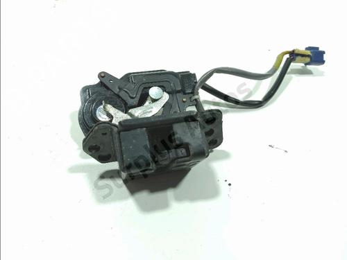 Bagklap lås TOYOTA COROLLA Verso (ZER_, ZZE12_, R1_) 2.2 D-4D (AUR10_, AUR10R) (136 hp) 32311274