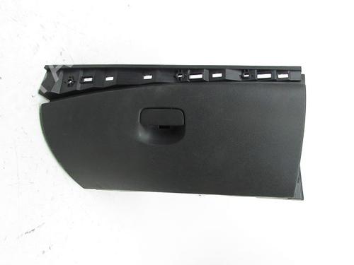 Boîte à gants RENAULT MEGANE III Hatchback (BZ0/1_, B3_) 1.5 dCi (BZ09, BZ0D, BZ1W, BZ29, BZ14) (110 hp) 28231260