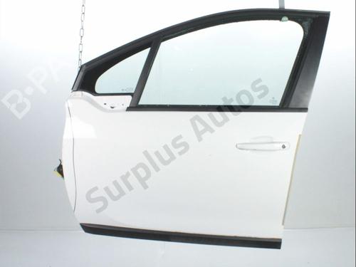 Used Left front door PEUGEOT 2008 I (CU_) 1.2 VTi (82 hp) 31123265