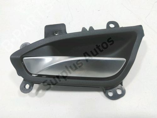 Venstre bagtil invendig håndtag Venstre bagtil invendig håndtag BMW 1 (F20) 116 d (116 hp) 33949932 33949932