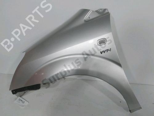 Aleta delantera izquierda TOYOTA COROLLA Verso (ZER_, ZZE12_, R1_) 1.6 (ZNR10_, ZNR10R) (110 hp) 30993429