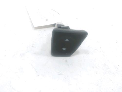 Used Right front window switch Right front window switch FIAT 500 (312_) 1.2 (312AXA1A) (69 hp) 37772921 37772921