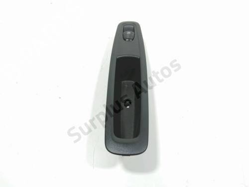 right-rear-window-switch-renault-kadjar-ha_-hl_-2015-40621164 main image