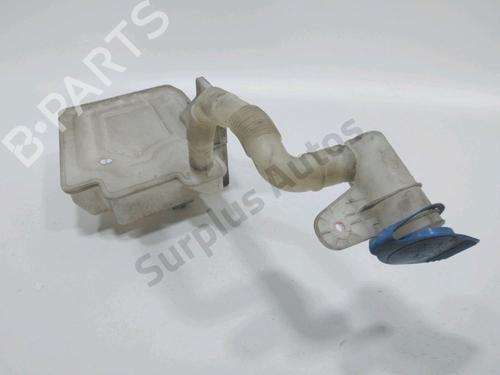 windscreen-washer-tank-vw-caddy-iii-mpv-2kb-2kj-2cb-2cj-2004-2005-2006-2007-2008-2009-2010-2011-2012-2013-2014-2015-2016-31207875 main image
