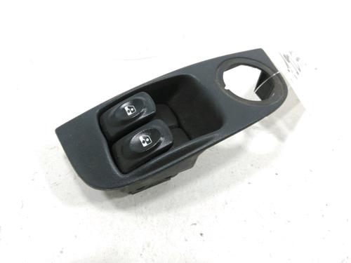 Used Left front window switch RENAULT MEGANE I (BA0/1_) 1.6 16V (BA04, BA0B, BA11, BA1J, BA16, BA19, BA1K, BA1V,... (107 hp) 30998954