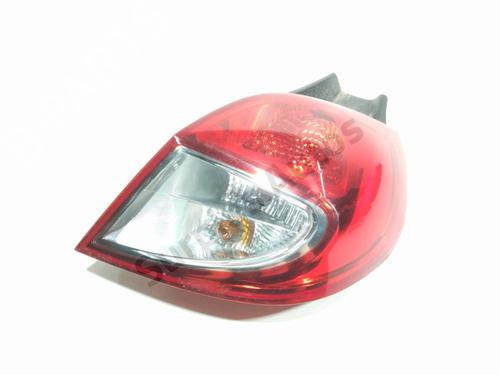right-taillight-renault-clio-iii-br01-cr01-2005-2006-2007-2008-2009-2010-2011-2012-2013-2014-40060839 main image