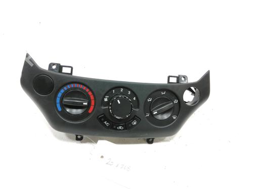 Used Climate control Climate control 37767168 37767168
