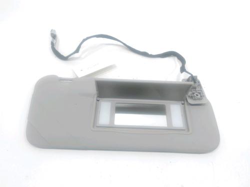 Used Right sun visor Right sun visor 31002652 31002652